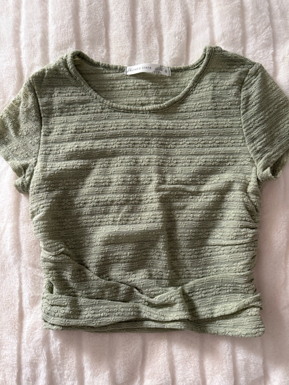 Altar’d State green lace style top with flowers